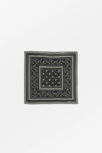 Skall Classic Scarf  55x55 - Black/LightCream