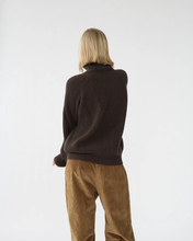 Shetland Wool Turtleneck - Brown