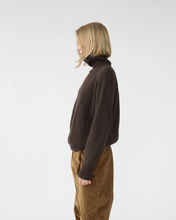 Shetland Wool Turtleneck - Brown