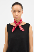 Skall Classic Scarf 55x55 - FieryRed/LightCream