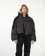 Down Puffer Jacket - Black