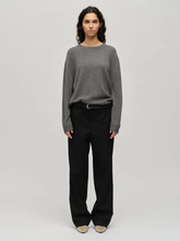 Woman's Oversized Roundneck - Heather Grey