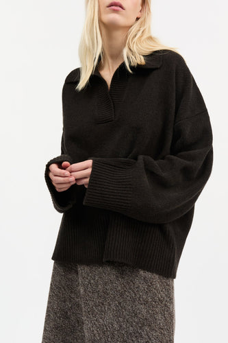 Dean V- Neck Jumper - Deep Brown
