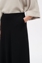 Nimo Crepe Skirt - Black
