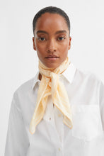 Skall Classic Scarf - Light Peach/White