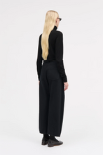 Korinella Merino - Black